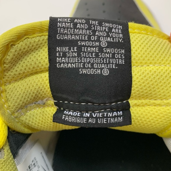 Nike Air Force 1 Men’s Sneaker Black and Gold Yellow Size 11.5 - Picture 13 of 14